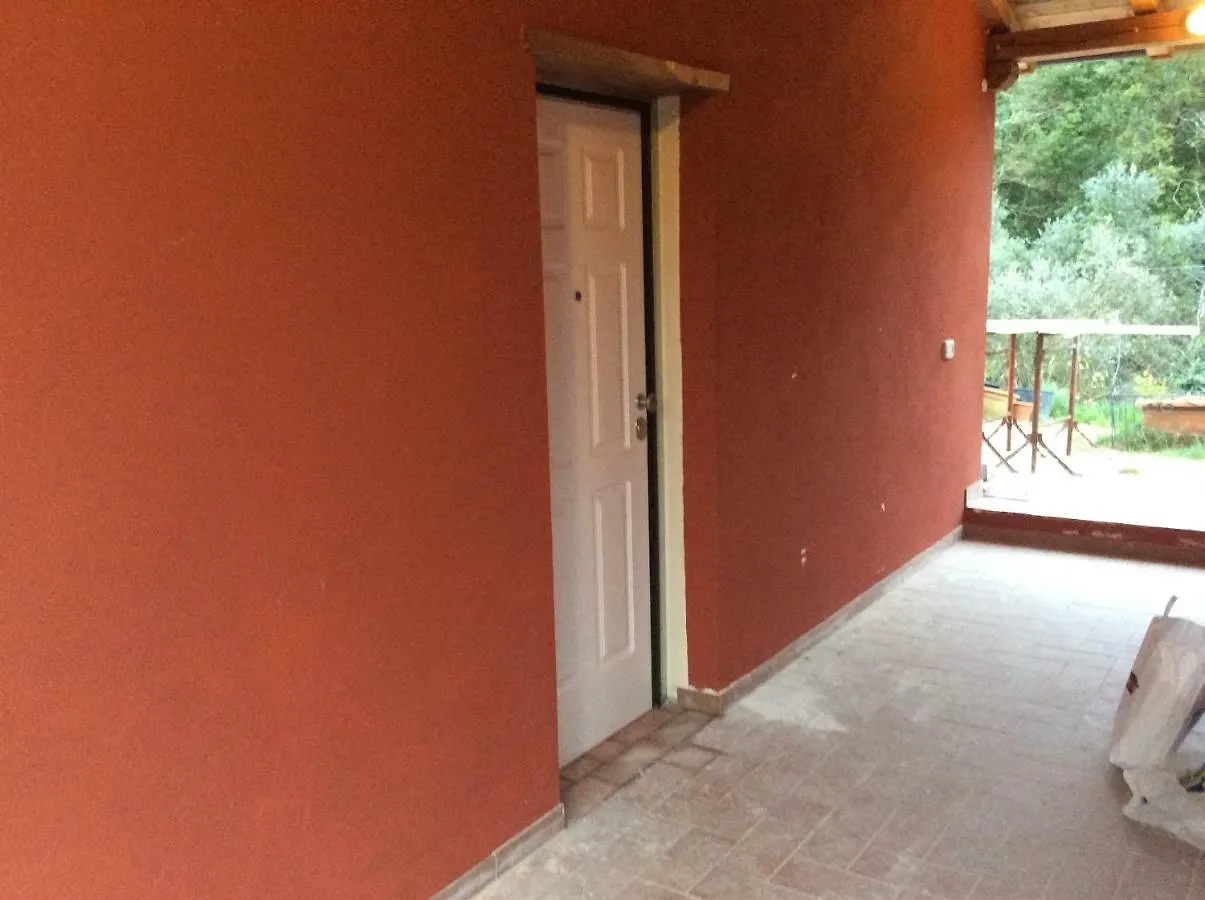 B&B Casalnovo カステルヌオーヴォ・マグラ 3*,