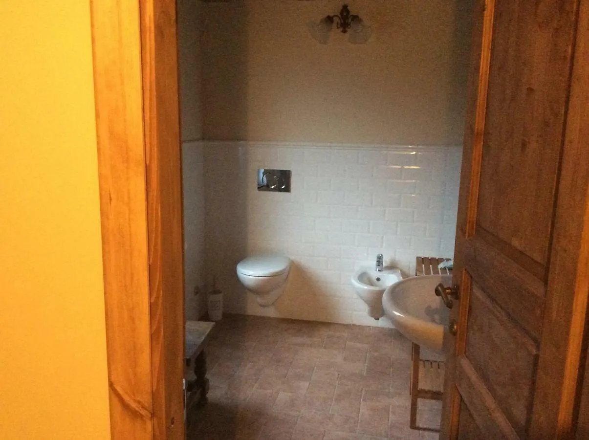 B&B Casalnovo カステルヌオーヴォ・マグラ 3*,  イタリア